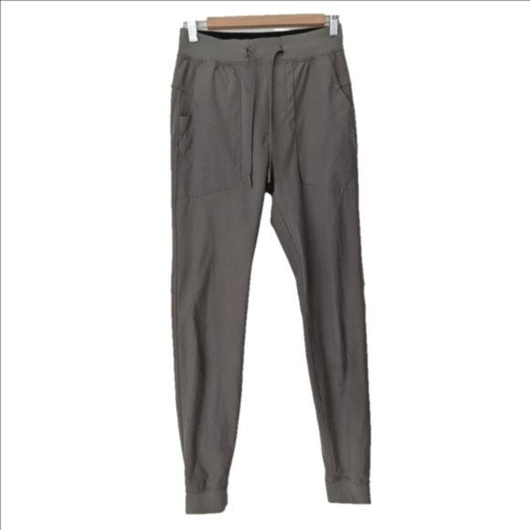 Lululemon ABC joggers *WovenAir in sage grey - Picture 5 of 12